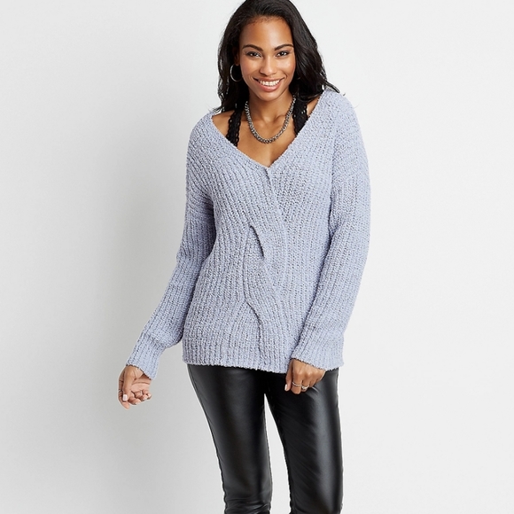 Solid reversible cable knit sweater - Picture 3 of 7